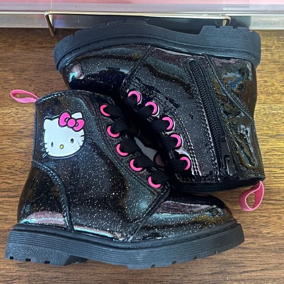Hello Kitty Toddler Girls High Top Shoes Size 6 Pink Black - Picture 1 of 6